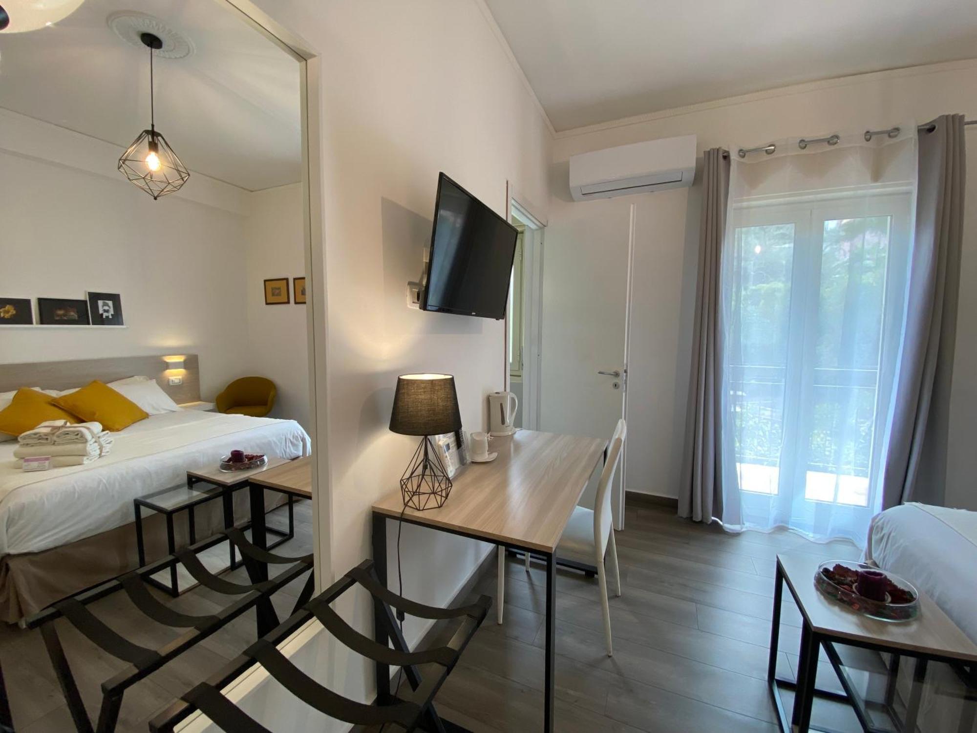 Ma&Mi Light Rooms Cefalu Room photo